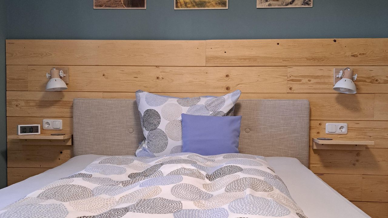 2. Schlafzimmer FeWo Hirsch 2. Schlafzimmer FeWo Hirsch